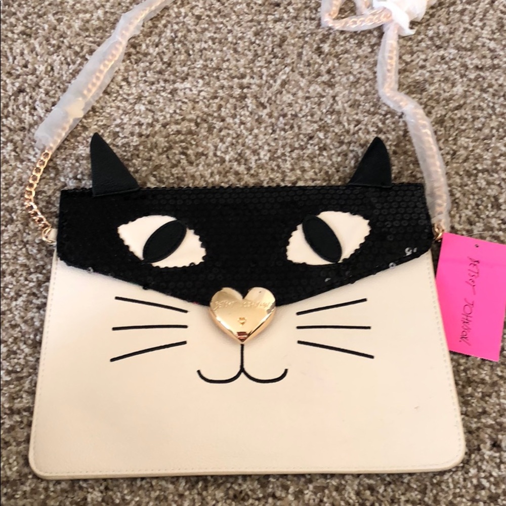 SOOO CUTE BETSEY JOHNSON CLUTCH NWT💕💕💥